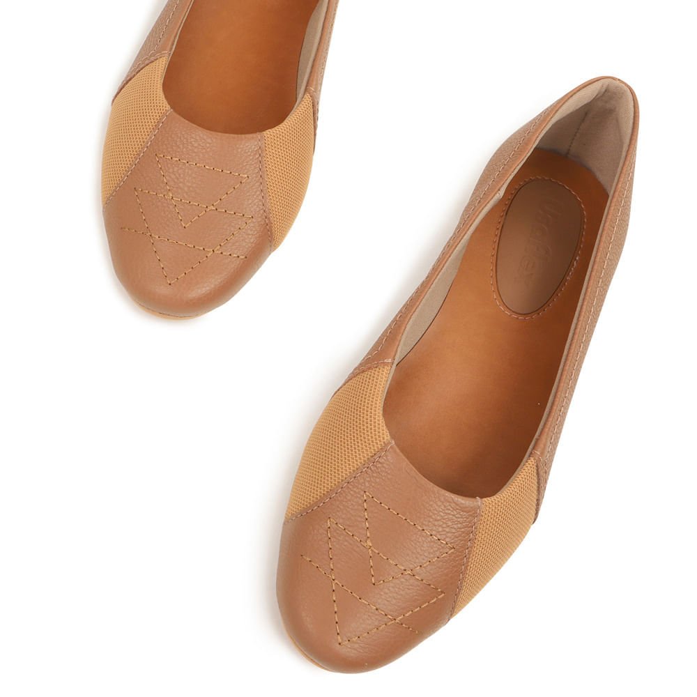 Sapatilha Camel Couro Bico Redondo Bordado Marrom 4