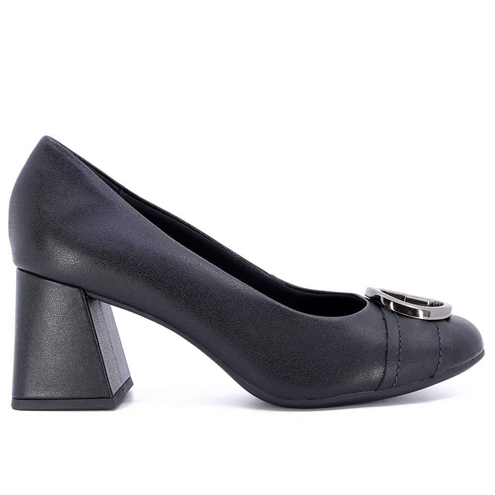 Scarpin Salto Bloco Couro Preto Fivela Monograma
