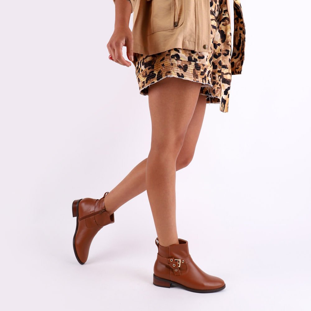 Bota Cano Baixo Marrom Couro Detalhe Fivela Marrom 6