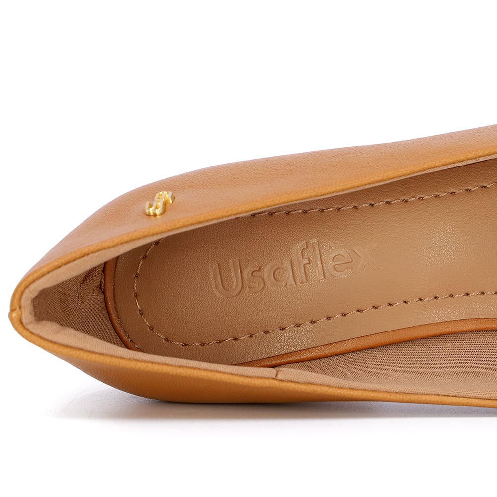 Scarpin Marrom Bico Fino Couro Básico Marrom 4