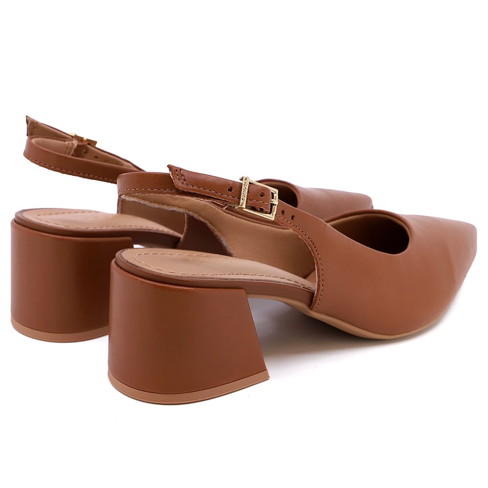 Slingback Marrom Bico Fino Couro Detalhe Fivela Marrom 3