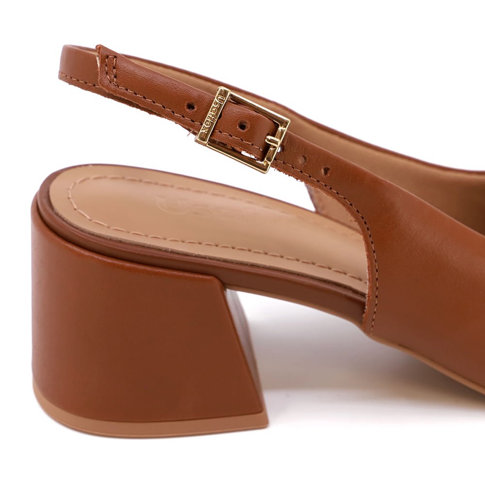 Slingback Marrom Bico Fino Couro Detalhe Fivela Marrom 4