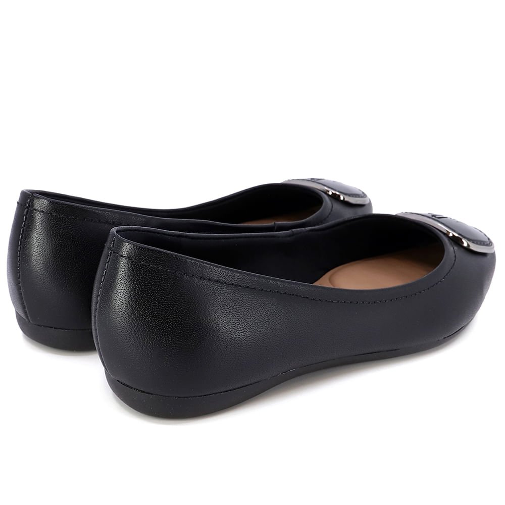 Sapatilha Preta Couro Salto Rasteiro Monograma Preto 3