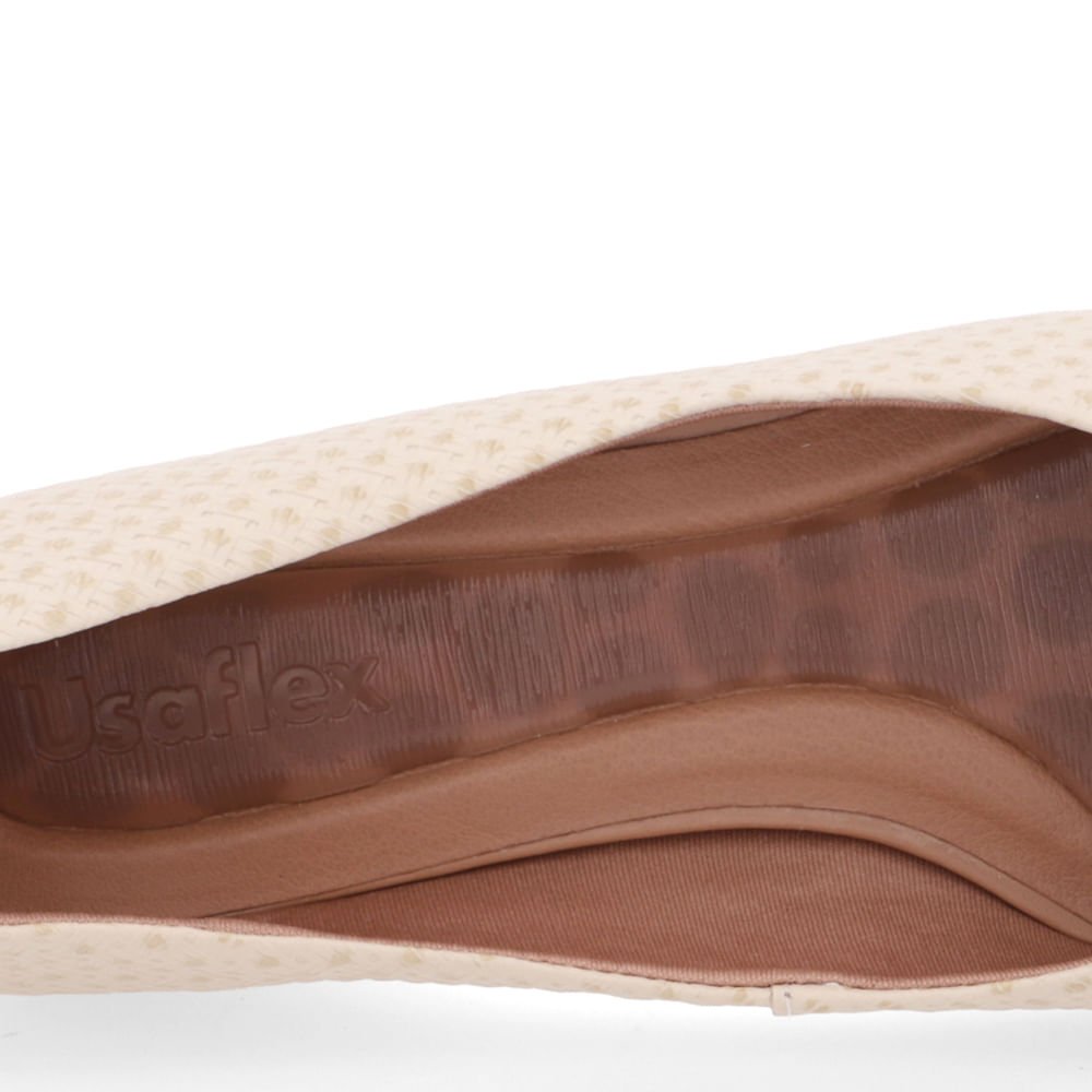 Scarpin Bege Salto Bloco Couro Detalhe Fivela Bege 4