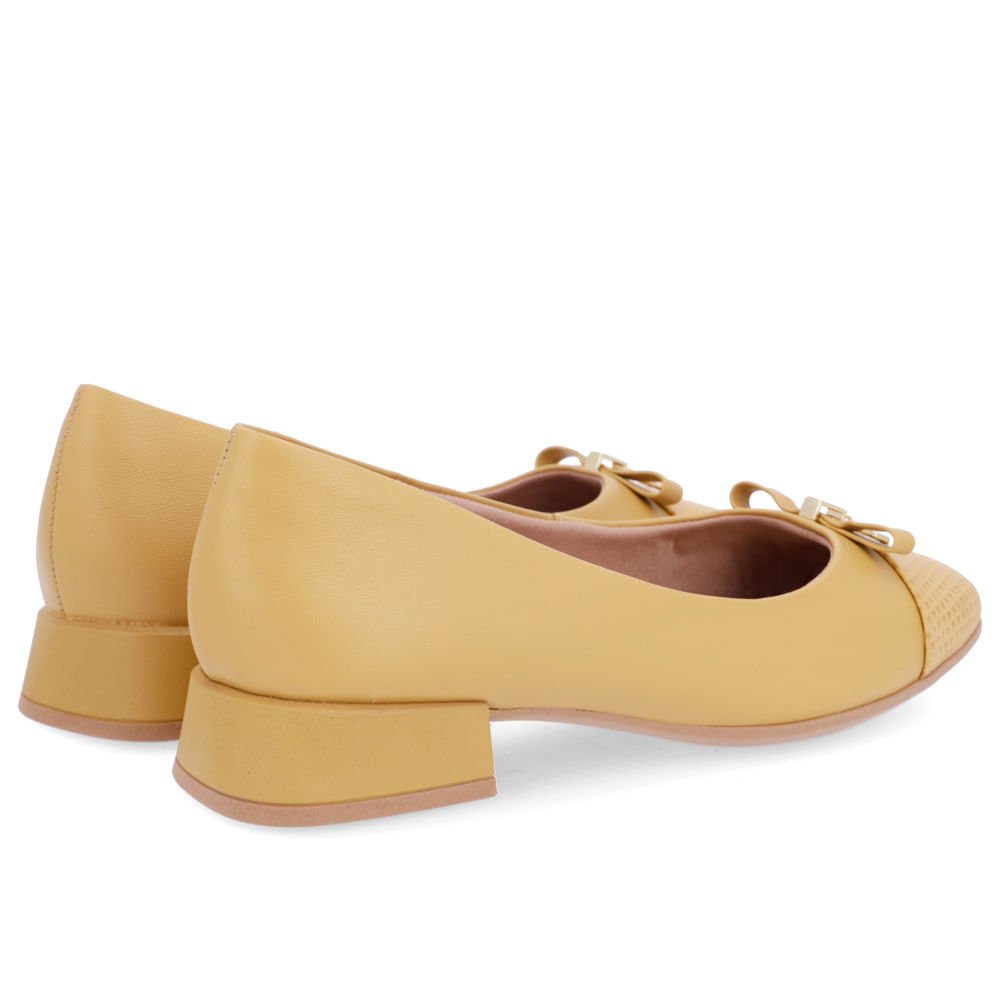 Scarpin Couro Amarelo Salto Bloco Bico Escama Amarelo 3