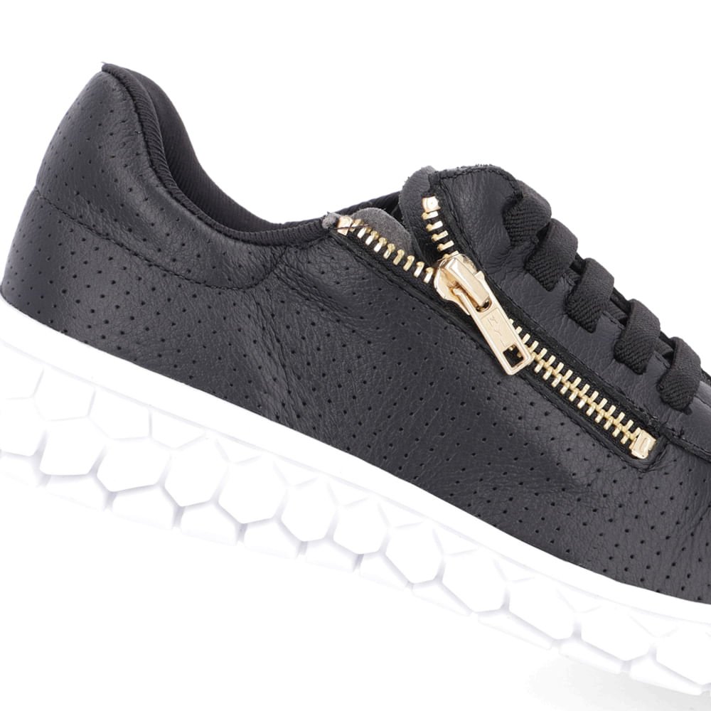 Tênis Slip On Preto Couro Sola Branca Zíper Preto 4