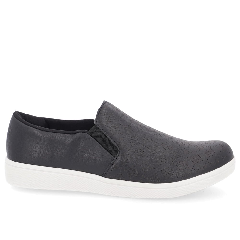 tenis slip on solado preto