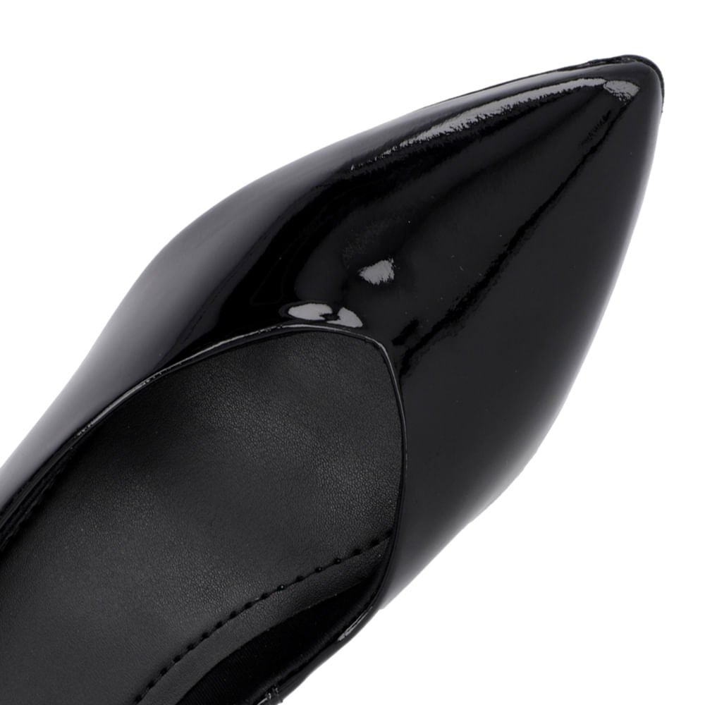 Scarpin Couro Preto Recorte V Preto 4