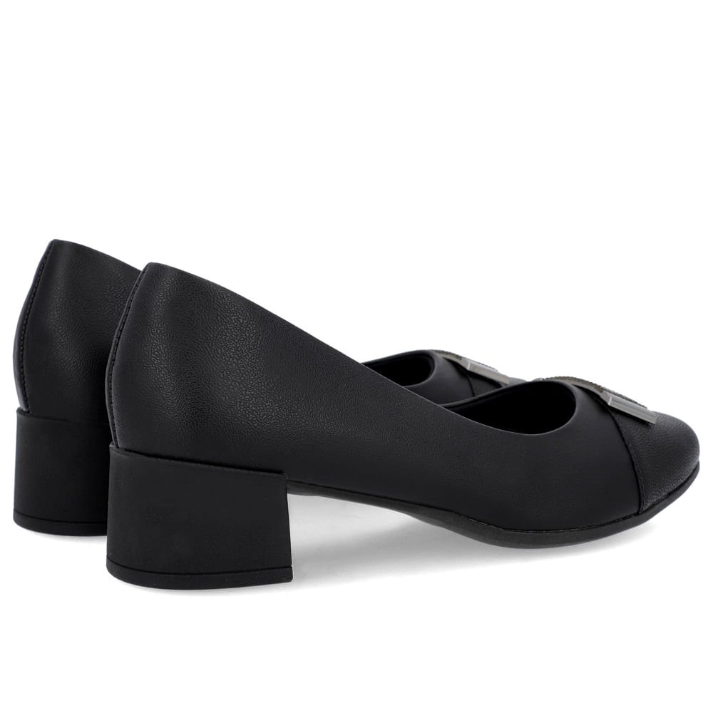 Scarpin Preto Couro Bico Quadrado Enfeite Preto 3