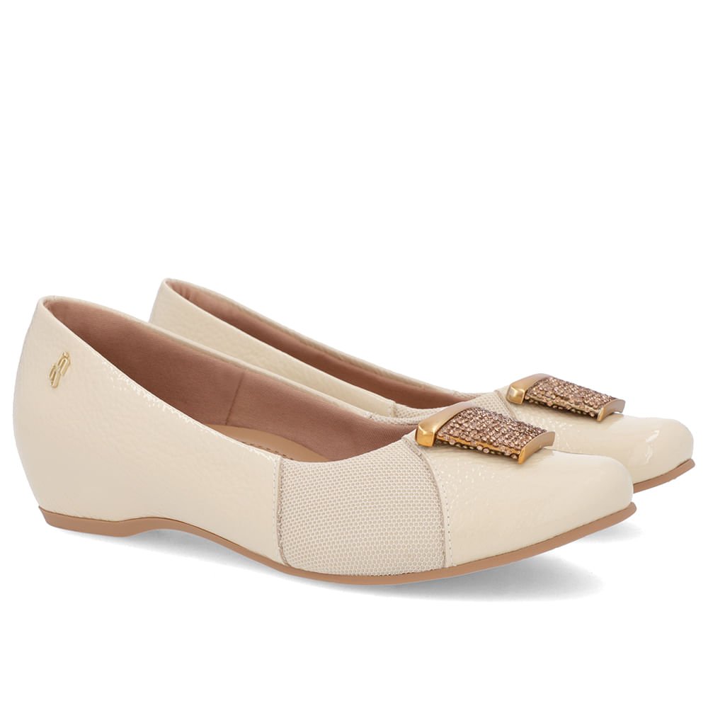 Sapatilha Bege Couro Verniz Enfeite Brilho Bege 2