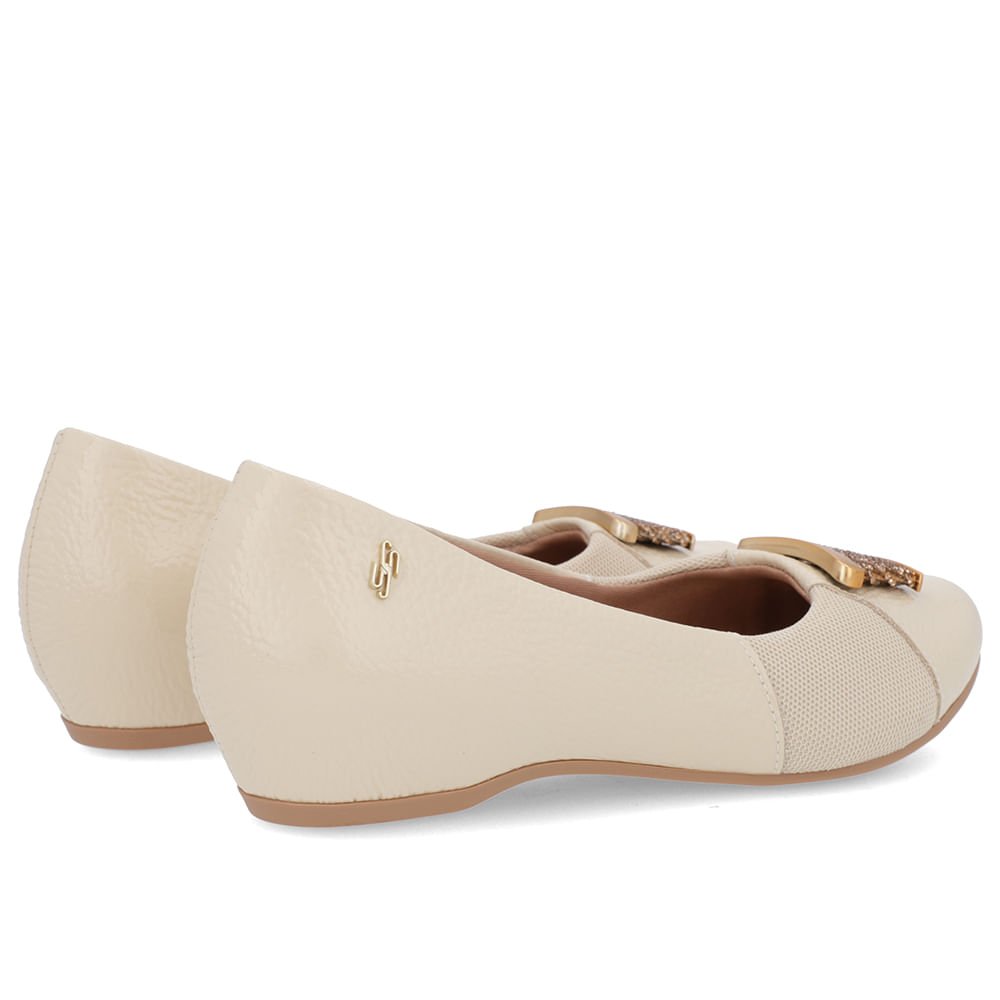 Sapatilha Bege Couro Verniz Enfeite Brilho Bege 3