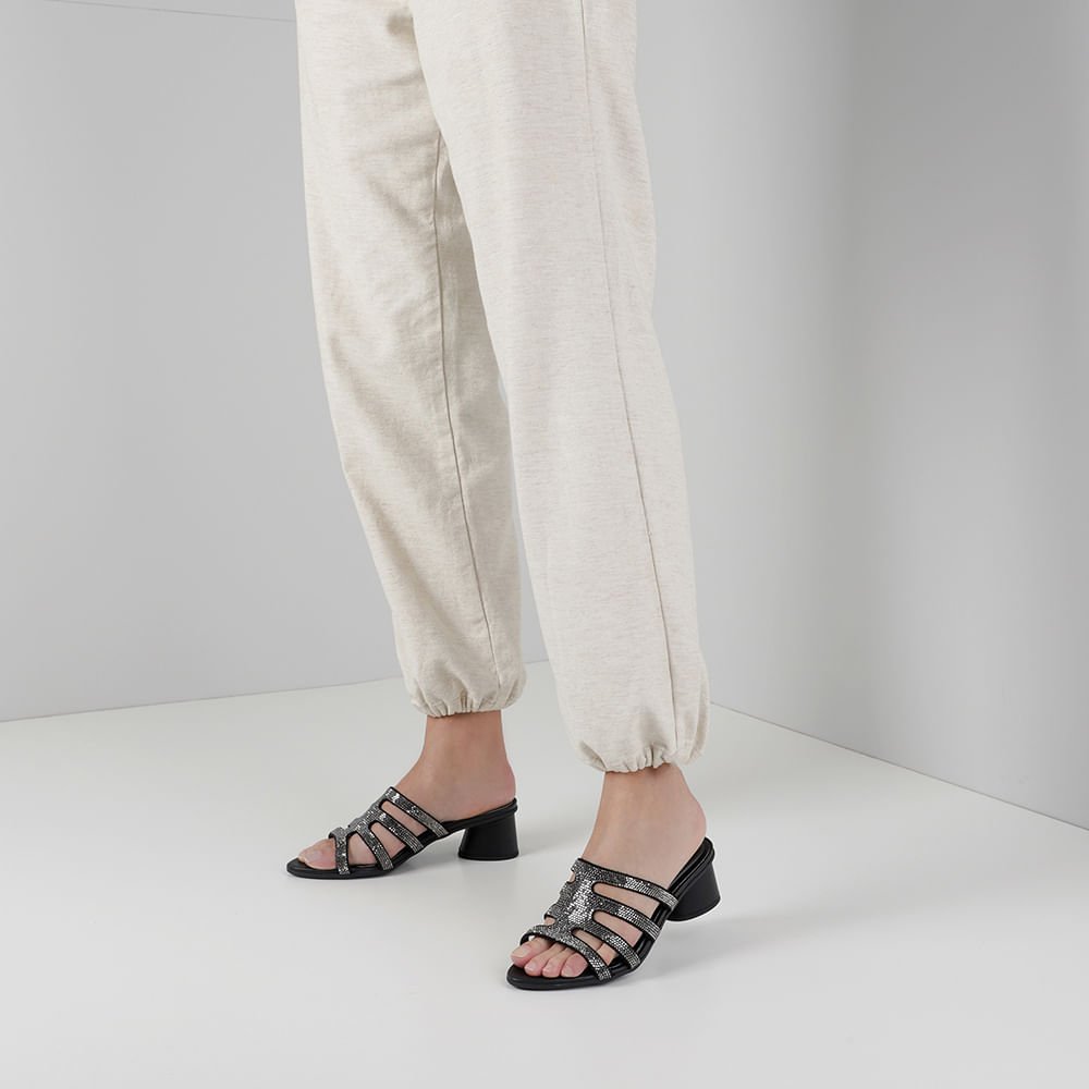 Tamanco Salto Geométrico Couro Preto Brilho Preto 4