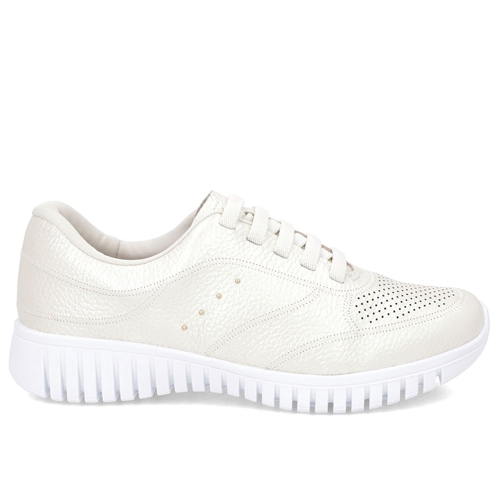 Tênis Casual Off-White Couro Enfeite Rebite