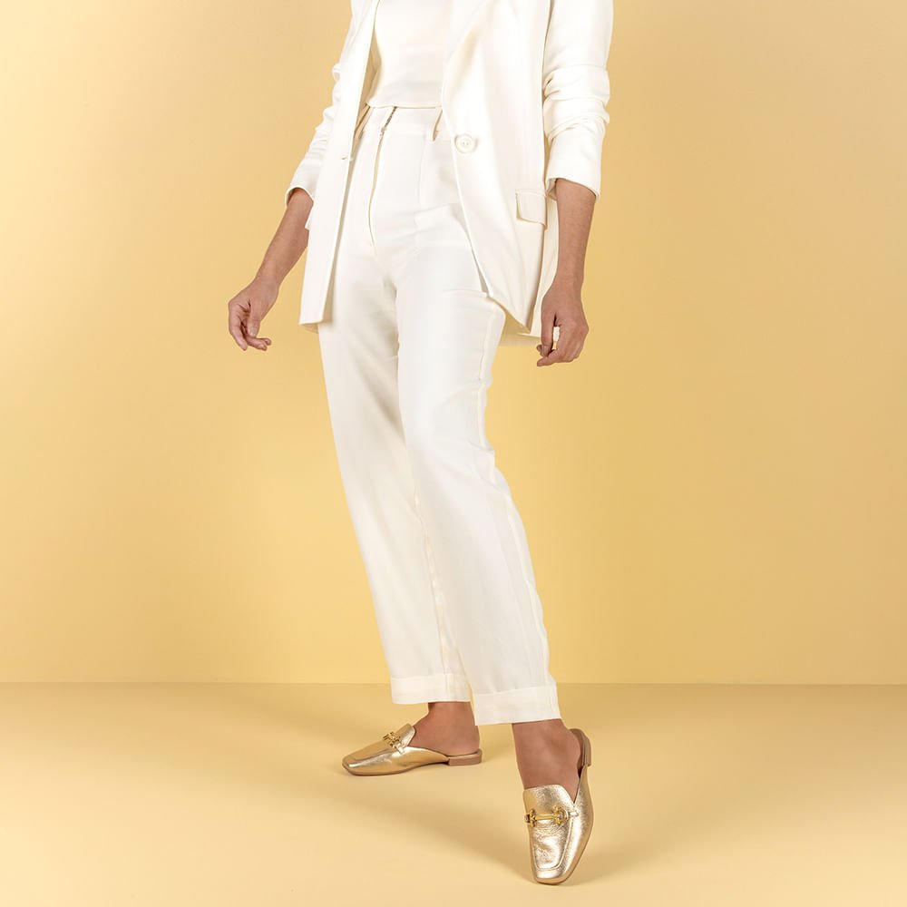 Mule Dourado Bico Quadrado Couro Salto Rasteiro Dourado 4