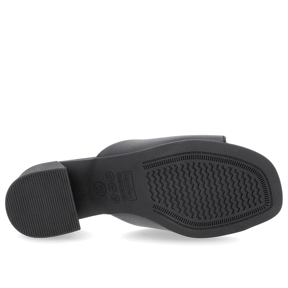 Tamanco Salto Bloco Couro Preto Enfeite Preto 5