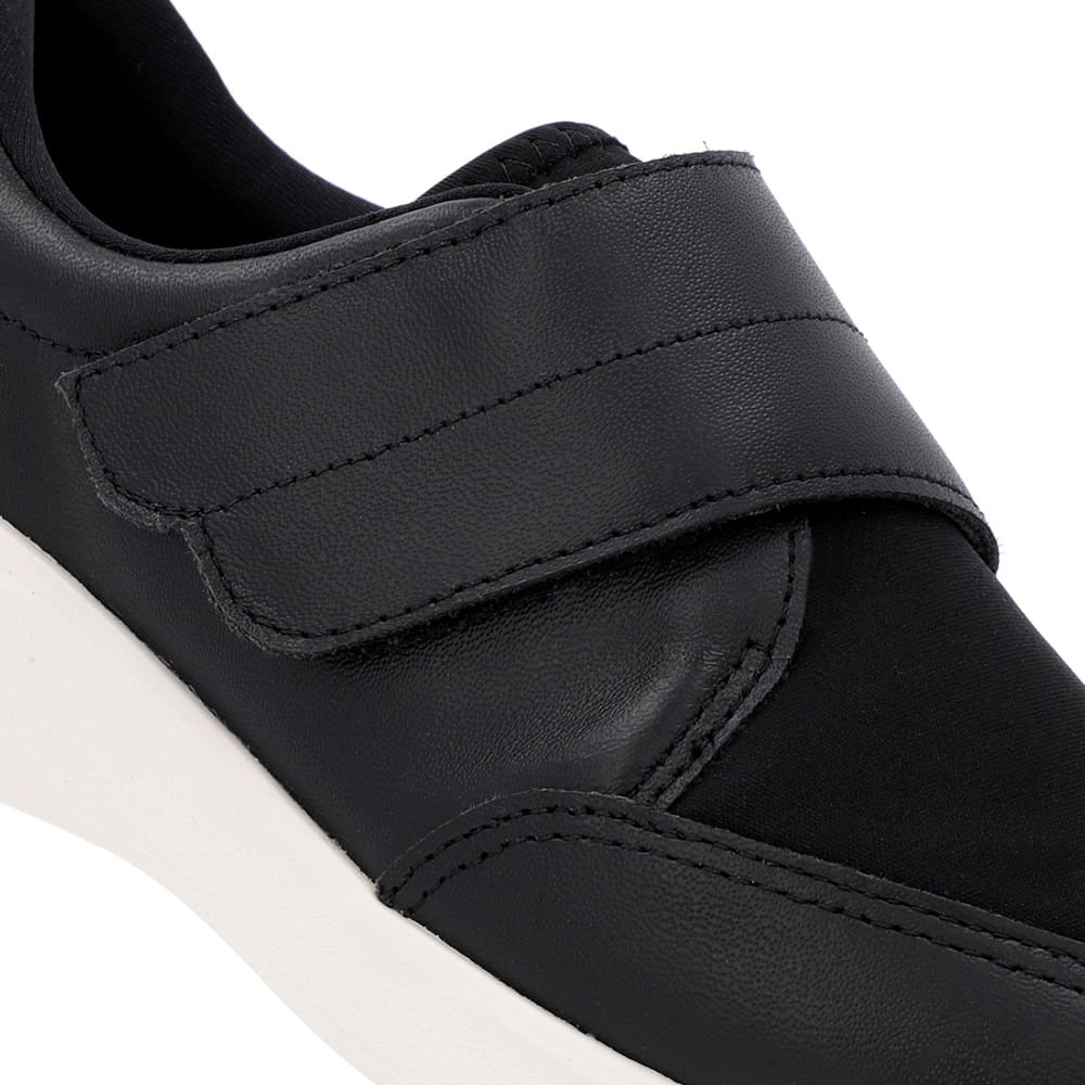 Tênis Casual Preto Couro Detalhe Elastano Preto 4