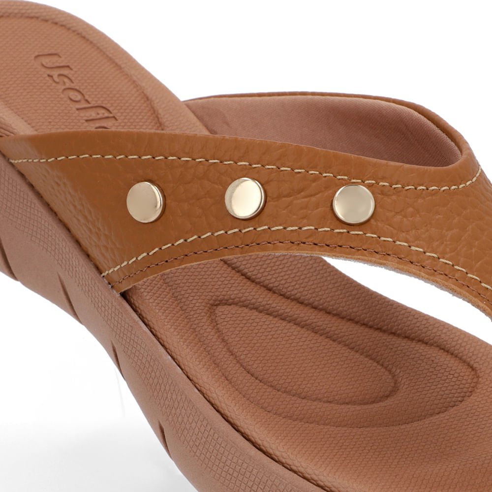 Chinelo Baixo Couro Marom Enfeite Rebite Marrom 4