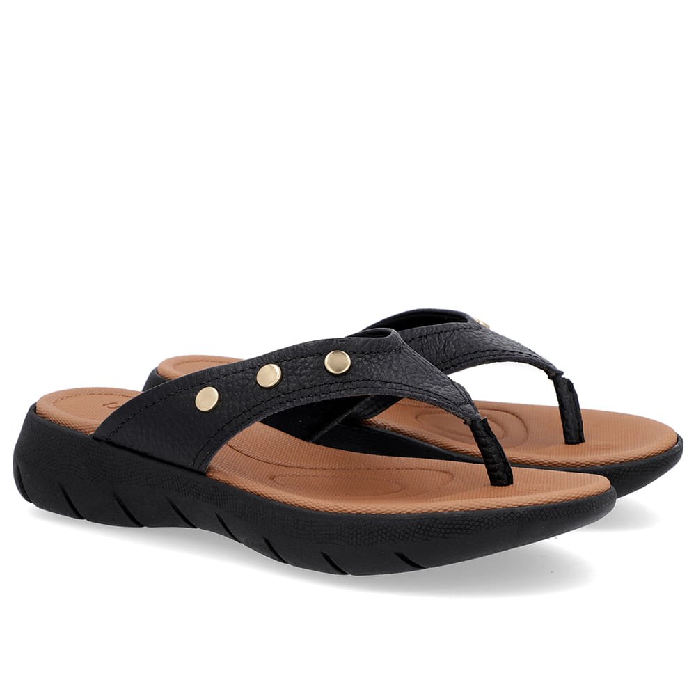 Chinelo Baixo Couro Preto Enfeite Rebite Preto 2