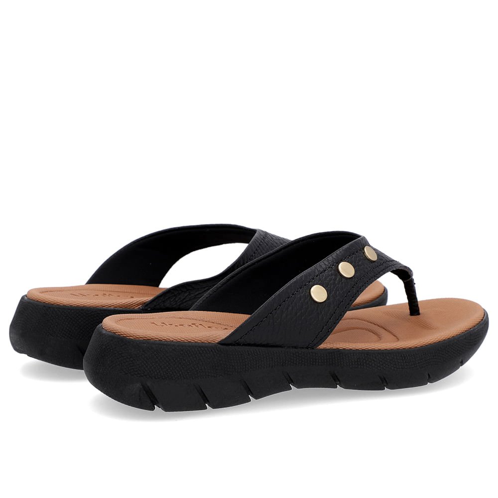 Chinelo Baixo Couro Preto Enfeite Rebite Preto 3