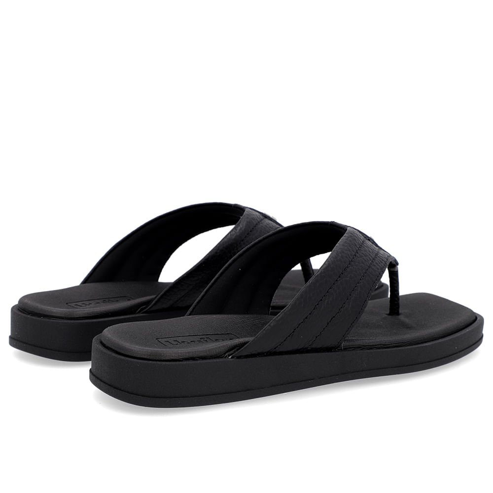 Chinelo Baixo Couro Preto Costura Enfeite Preto 3