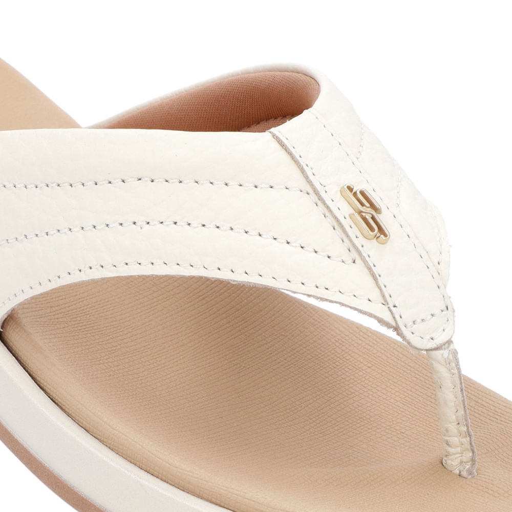 Chinelo Baixo Couro Branco Costura Enfeite Branco 4
