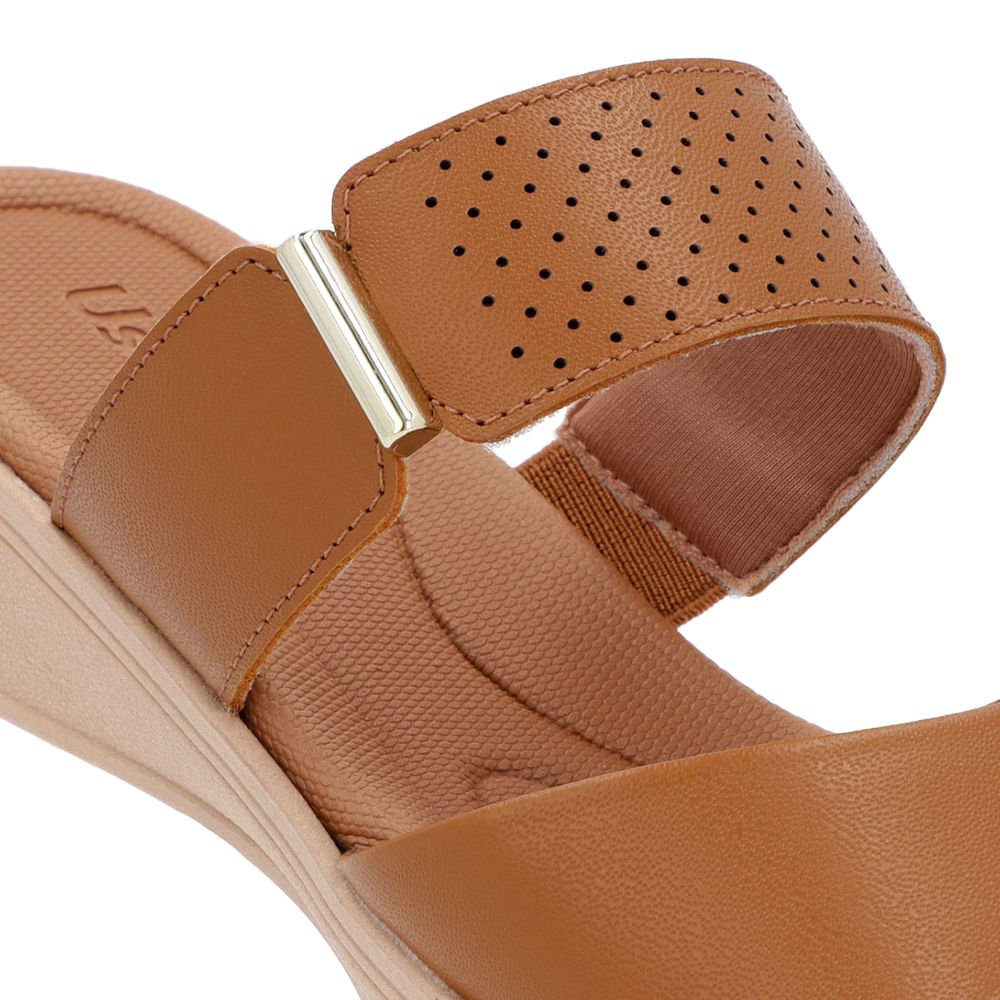 Tamanco Plataforma Couro Marrom Tira Enfeite Marrom 4