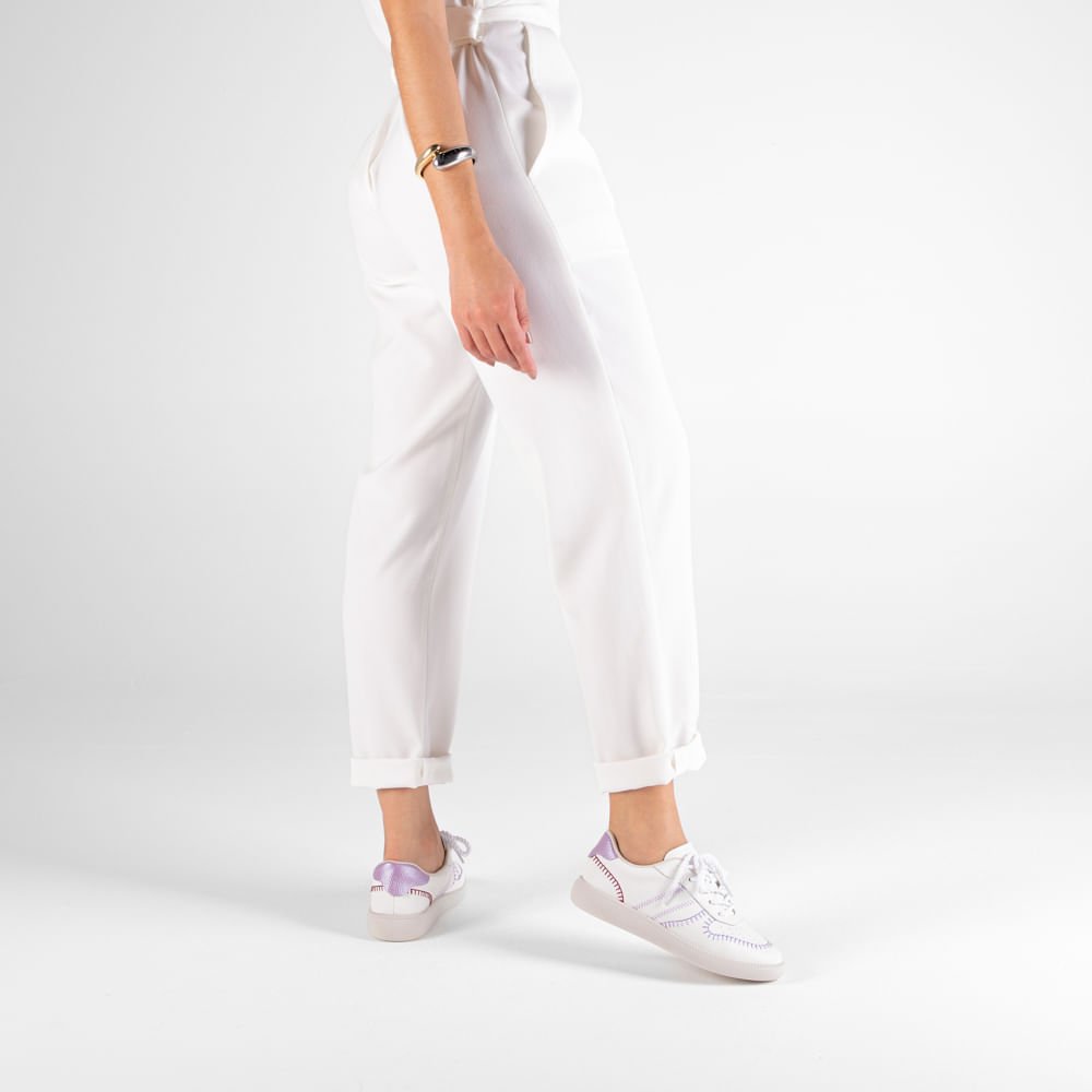 Tênis Branco Couro Estilo Costura Enfeite Branco 4