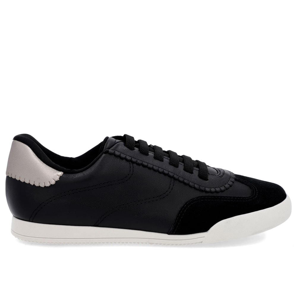 Tênis Preto Couro Detalhe Camurça