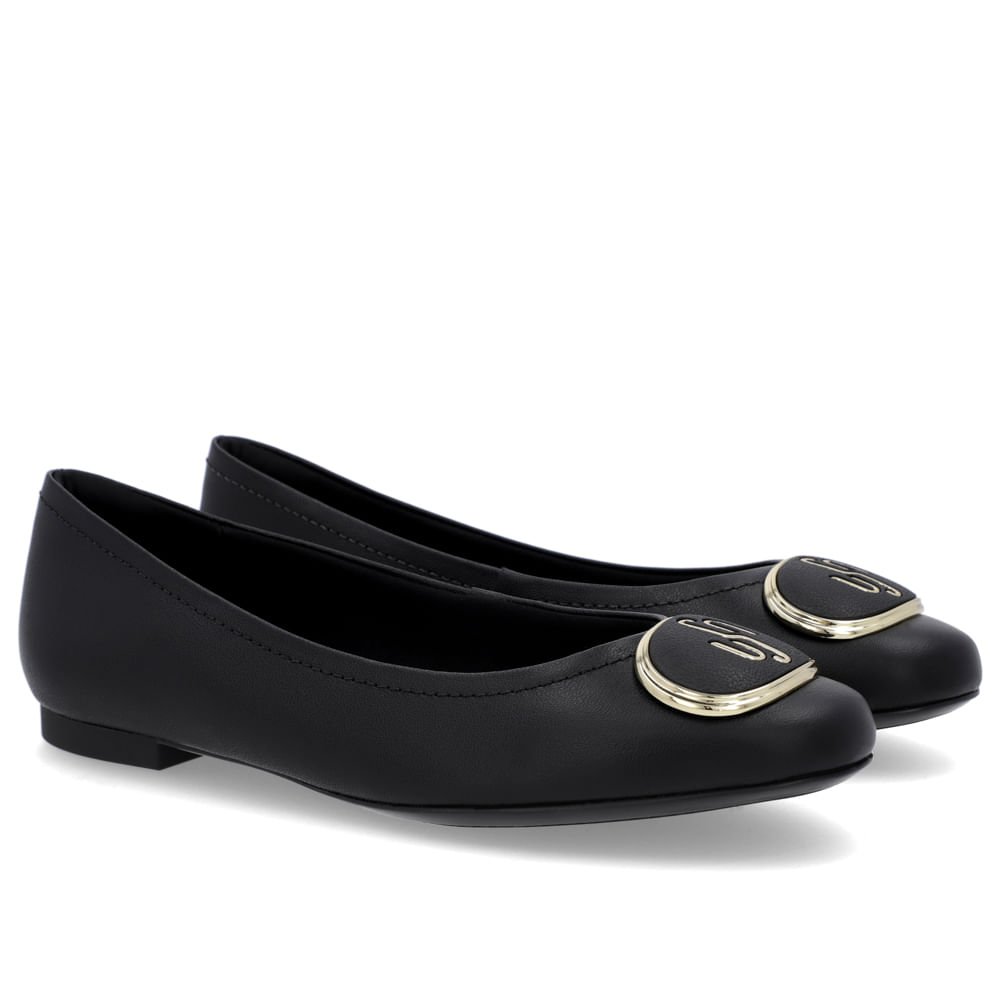 Sapatilha Couro Preto Bico Redondo Enfeite Preto 2