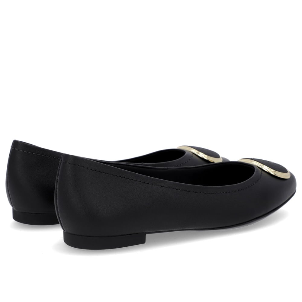 Sapatilha Couro Preto Bico Redondo Enfeite Preto 3