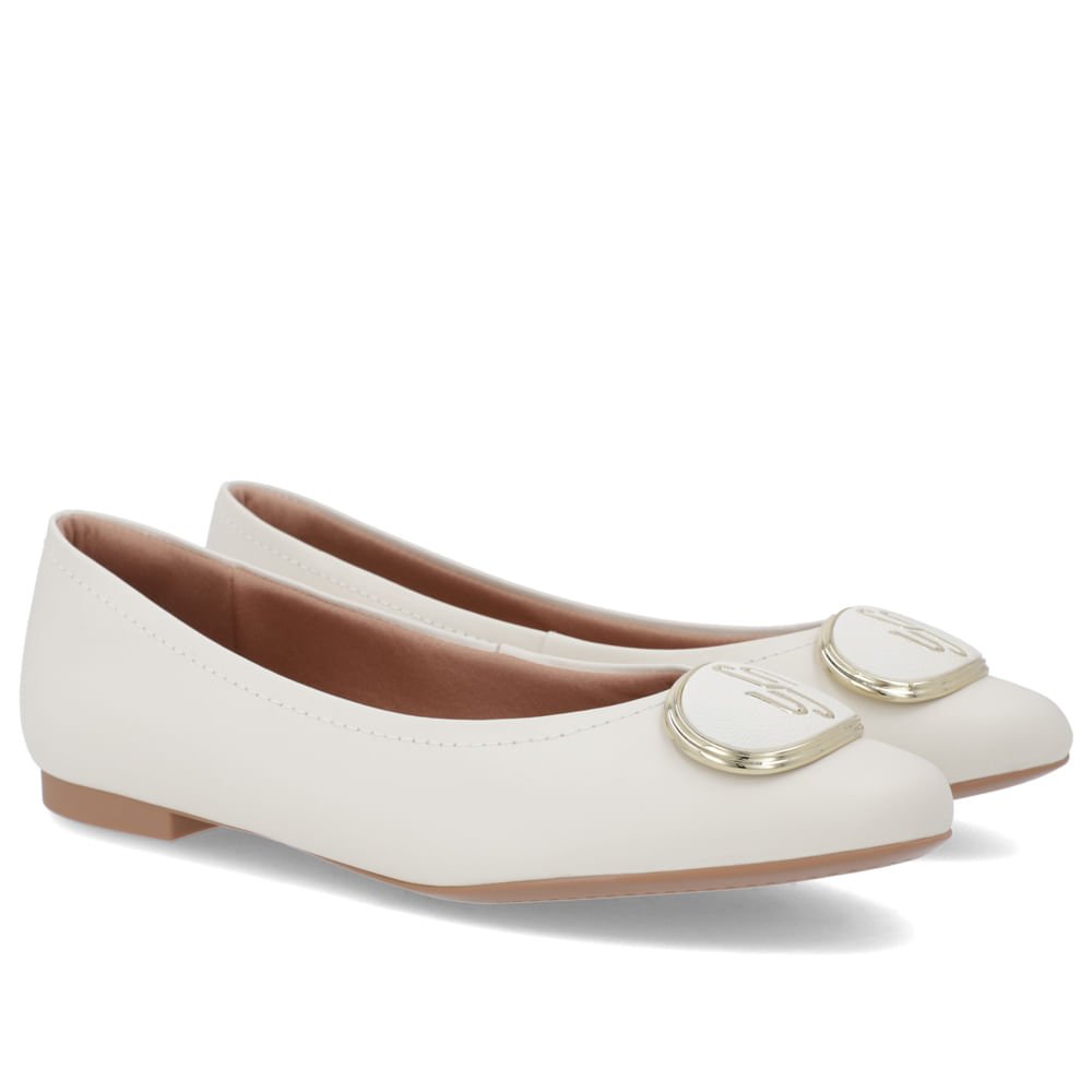 Sapatilha Couro Branca Bico Redondo Enfeite Branco 2