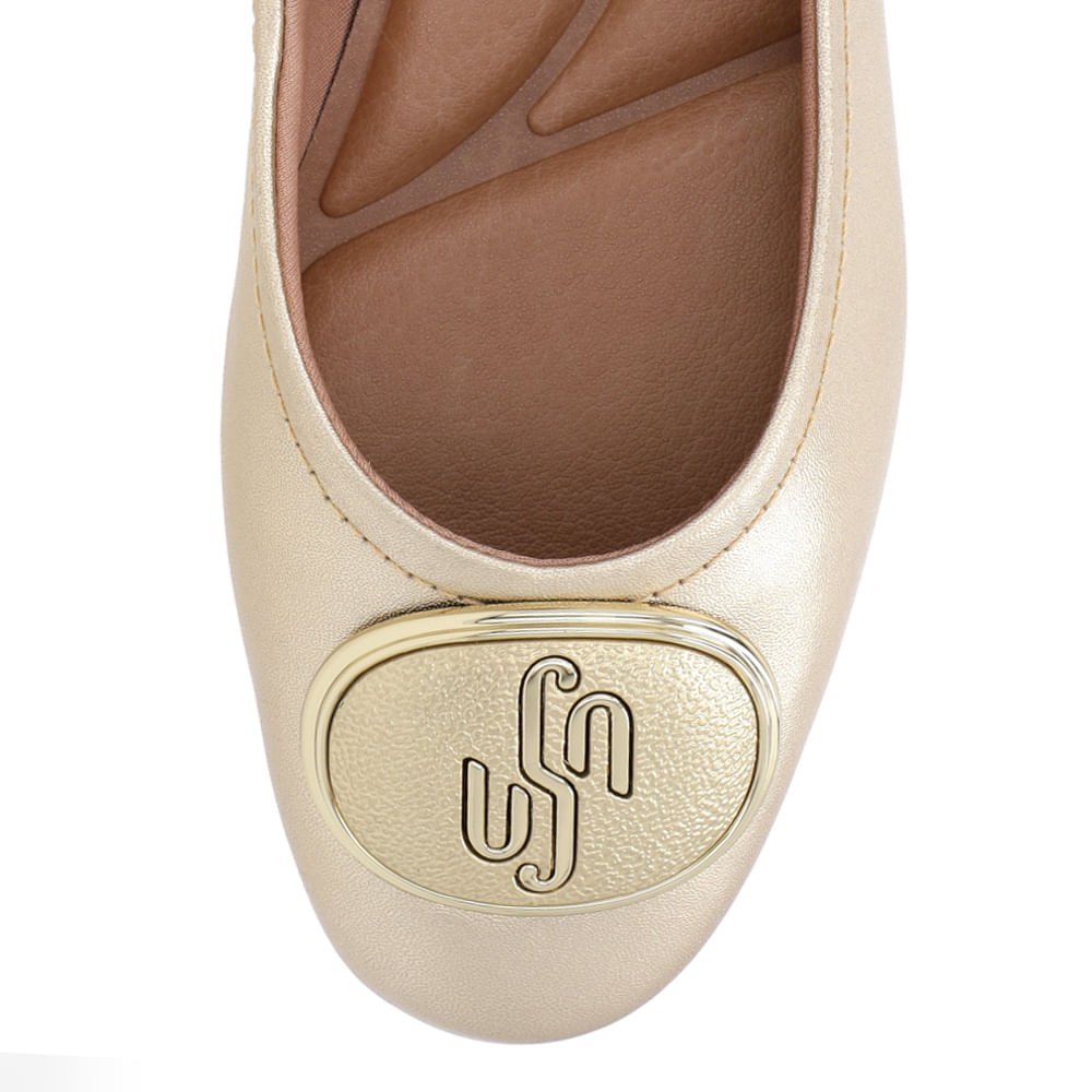 Sapatilha Couro Dourada Bico Redondo Enfeite Dourado 4