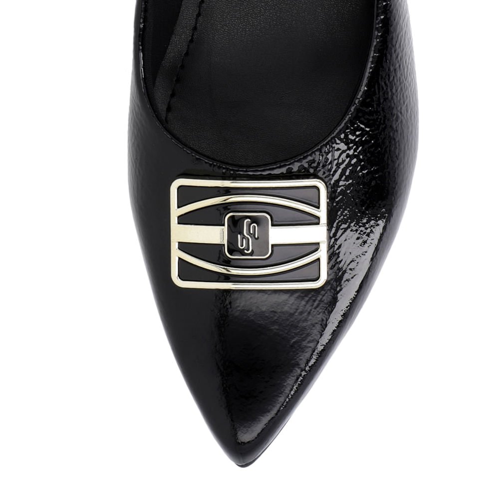 Scarpin Bico Fino Verniz Preto Salto Bloco Enfeite Preto 4