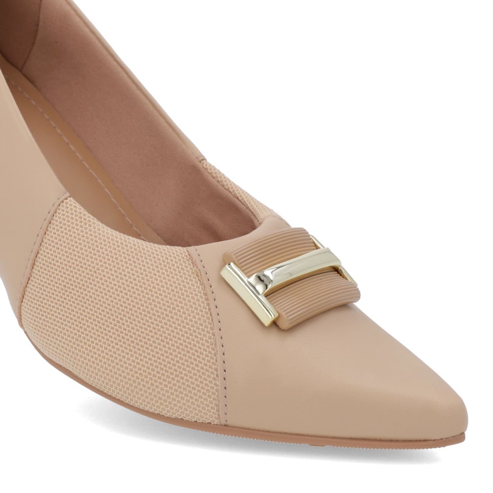 Scarpin Bico Fino Couro Bege Detalhe Tecido Bege 4
