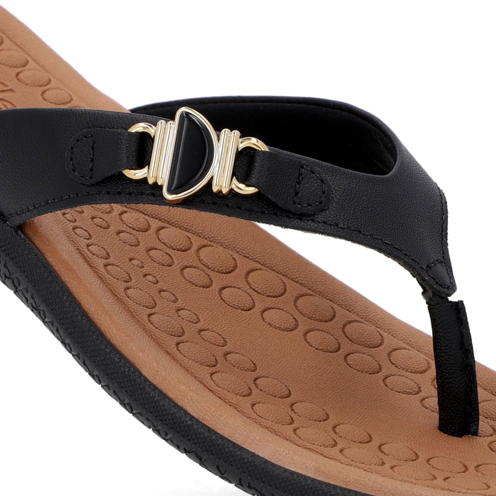 Chinelo Salto Baixo Couro Preto Enfeite Preto 4