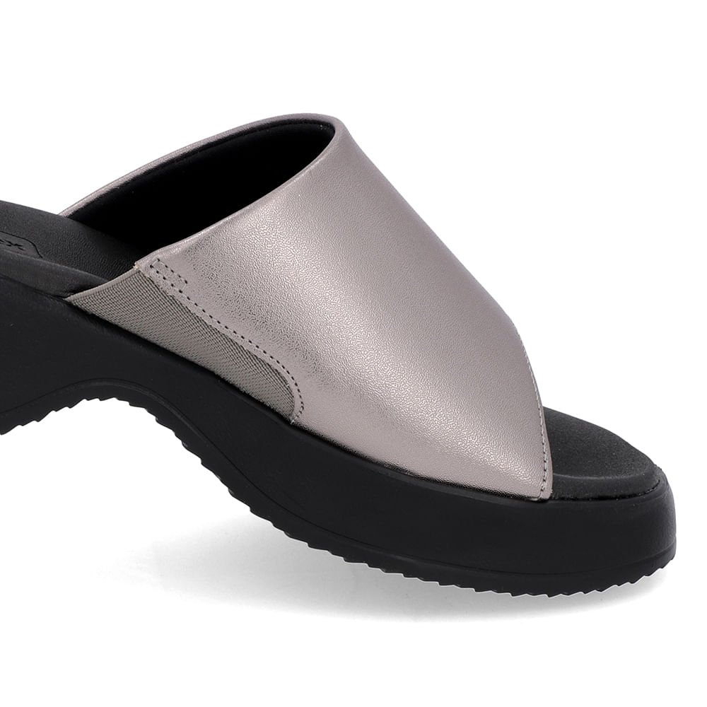 Tamanco Salto Plataforma Couro Metalizado Aço Cinza 4