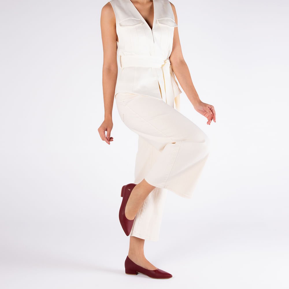 Scarpin Salto Baixo Couro Vermelho Bico Fino Bordô 4