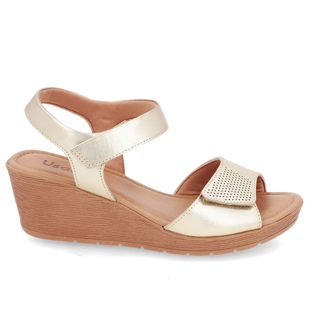 Sandália Salto Médio Couro Dourado Fecho-Flex