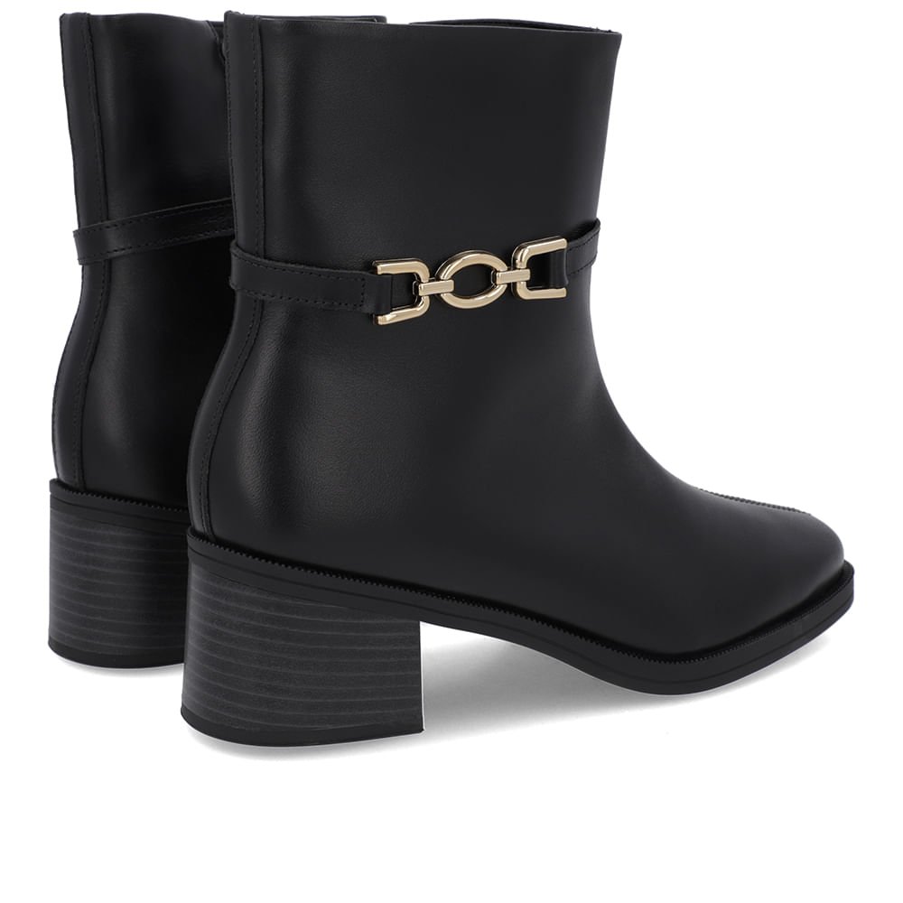 Bota Bico Quadrado Preta Couro Fivela Preto 3
