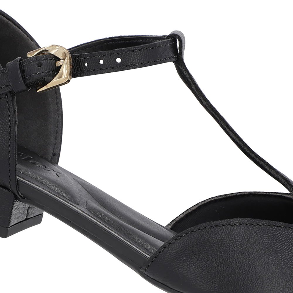 Scarpin Preto Couro Salto Bloco Fechado Preto 4