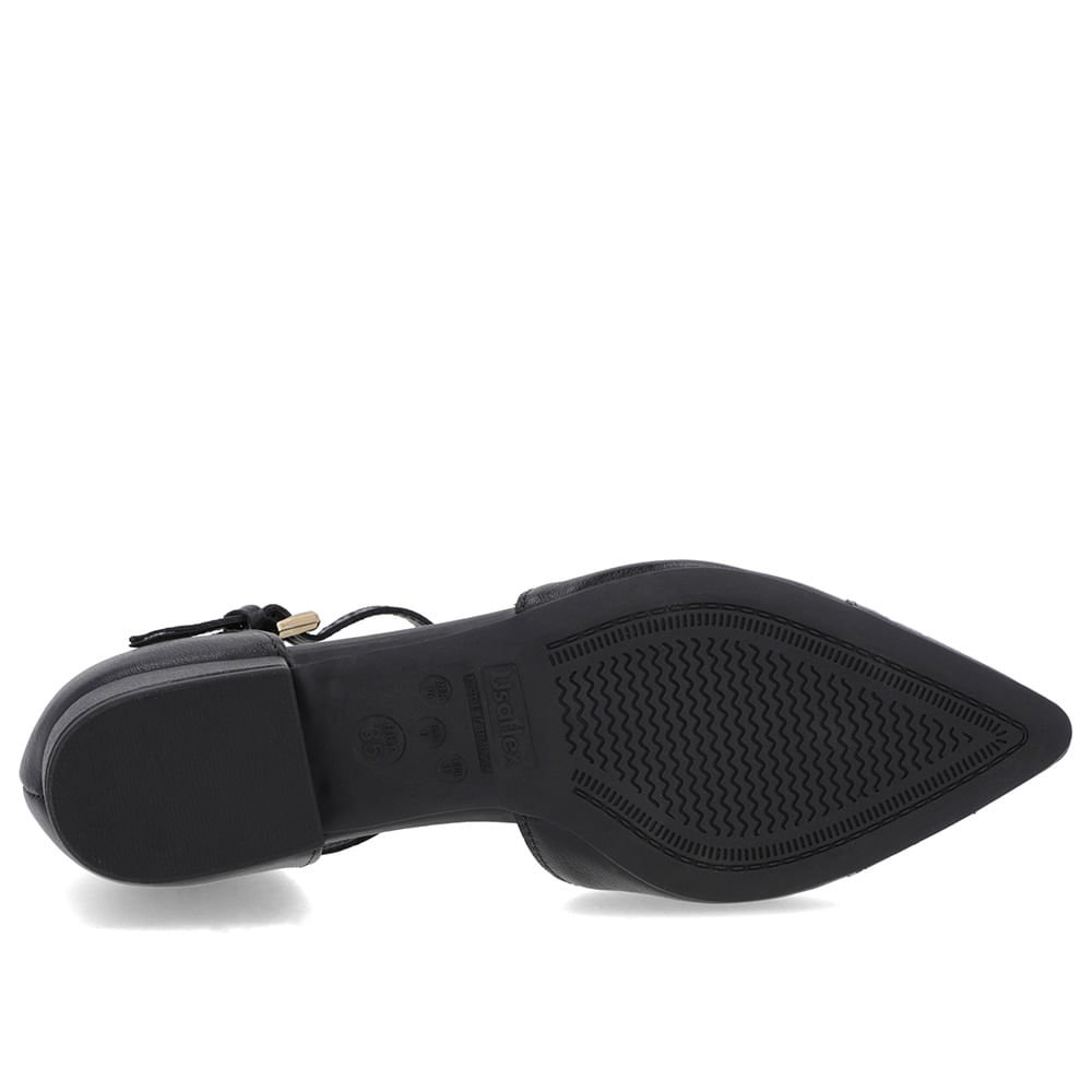 Scarpin Preto Couro Salto Bloco Fechado Preto 5