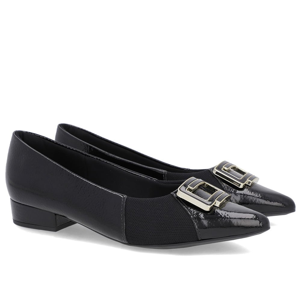 Scarpin Preto Verniz Bico Fino Enfeite Preto 2