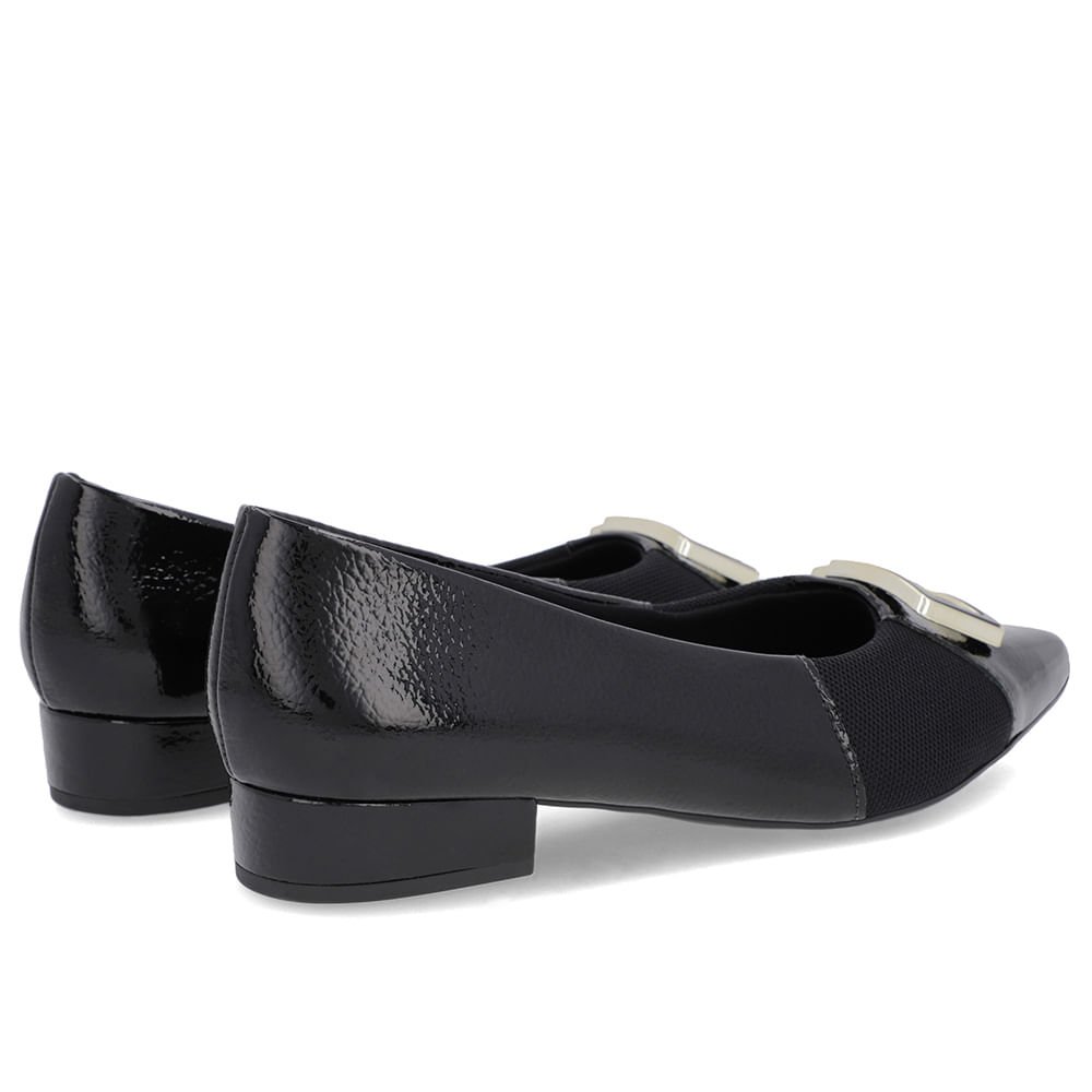 Scarpin Preto Verniz Bico Fino Enfeite Preto 3