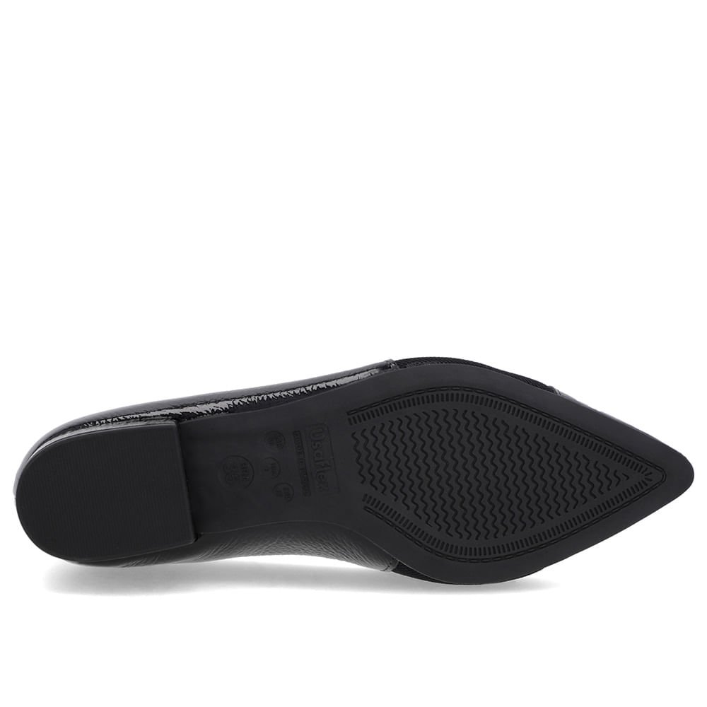 Scarpin Preto Verniz Bico Fino Enfeite Preto 5