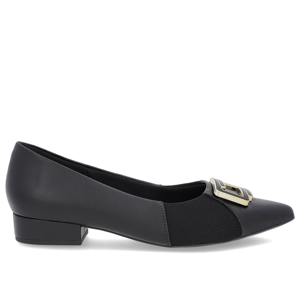 Scarpin Preto Couro Bico Fino Enfeite