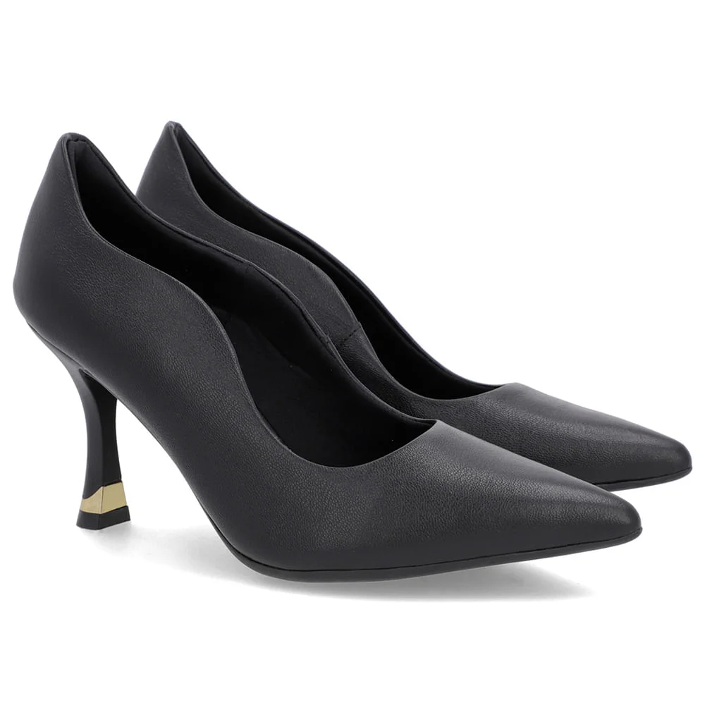 Scarpin Preto Couro Bico Fino Detalhe Recorte Preto 2