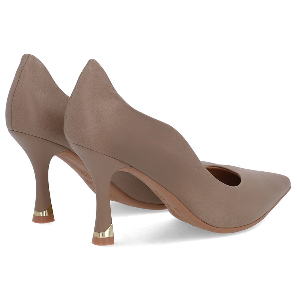 Scarpin Marrom Couro Bico Fino Detalhe Recorte Marrom 3