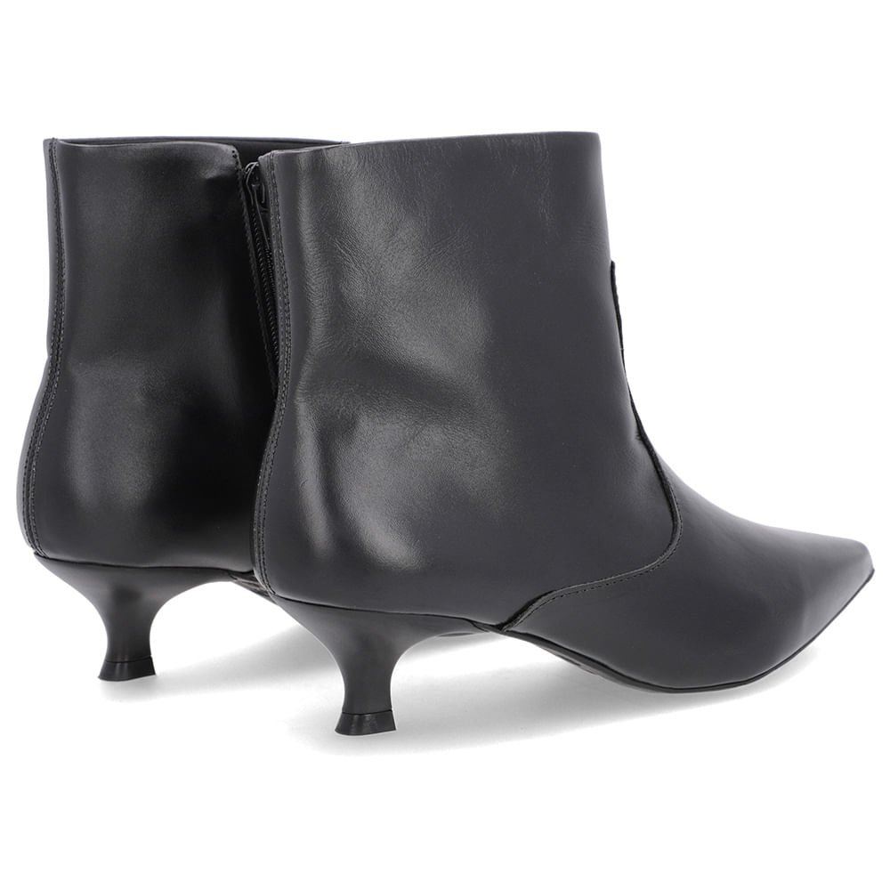 Bota Bico Fino Salto Kitten Preta Couro Preto 3