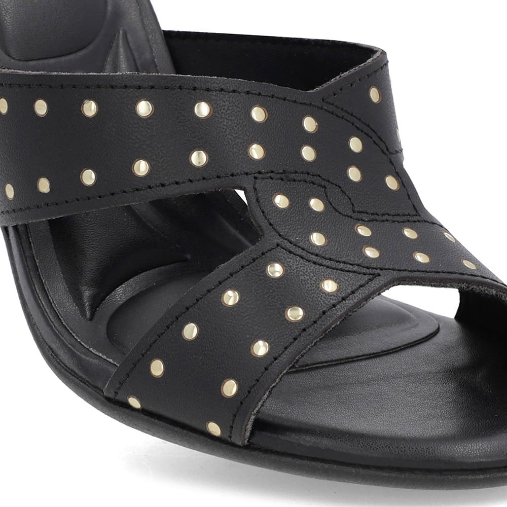 Tamanco Bloco Couro Preto Rebite Preto 4