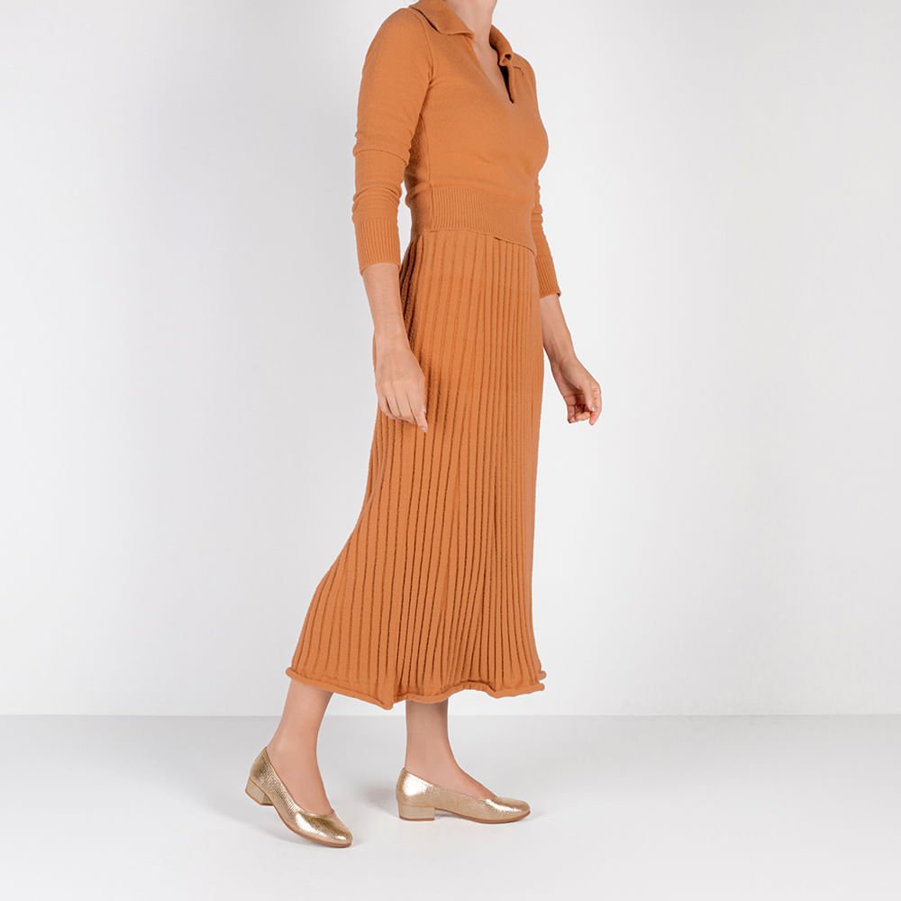 Scarpin Dourado Couro Bico Redondo Dourado 4